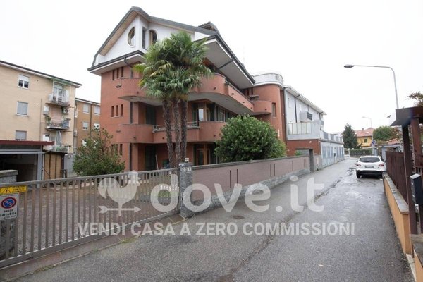 casa indipendente in vendita a Cerano
