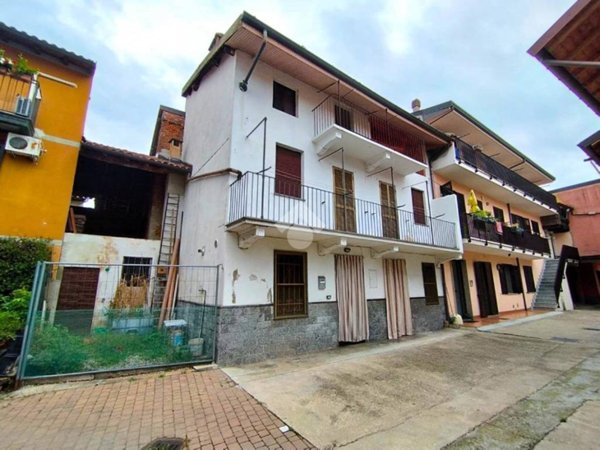 casa indipendente in vendita a Cerano