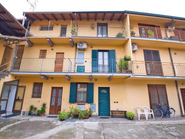 casa indipendente in vendita a Cerano