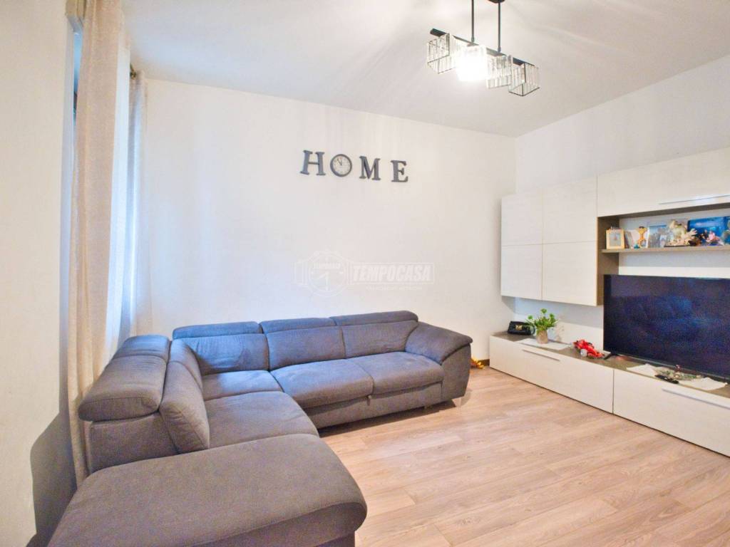 casa indipendente in vendita a Cerano