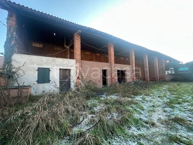 casa indipendente in vendita a Cerano
