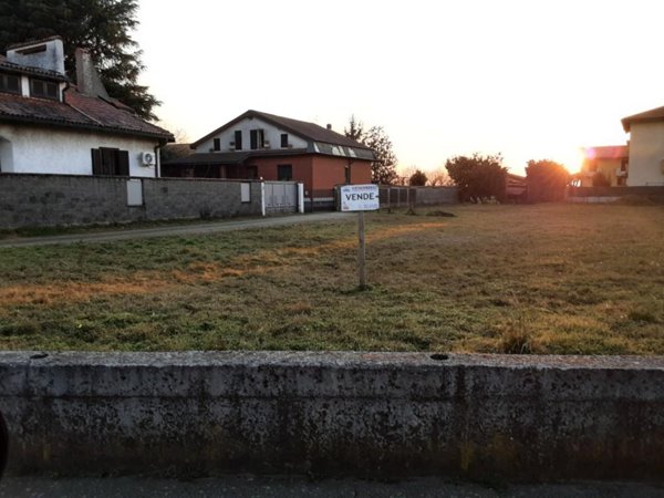 terreno edificabile in vendita a Cerano