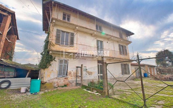 casa indipendente in vendita a Cerano