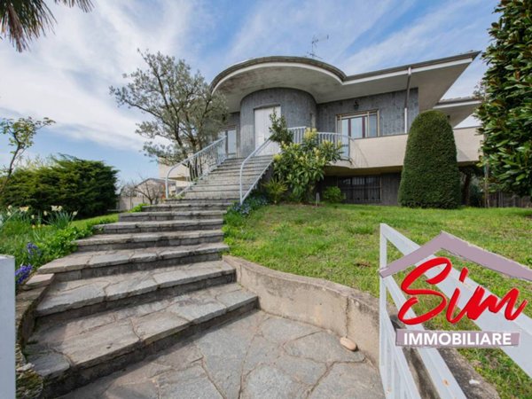 casa indipendente in vendita a Cerano