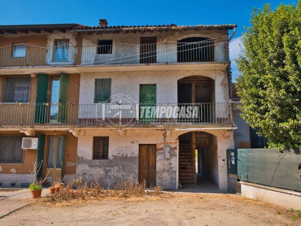casa indipendente in vendita a Cerano