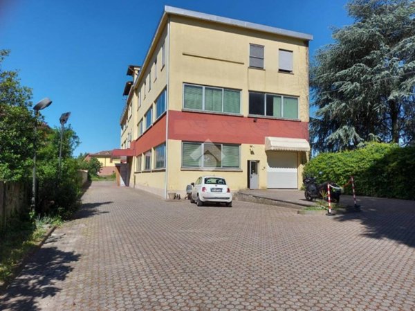 locale commerciale in vendita a Cerano