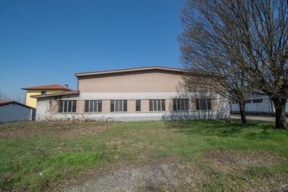 capannone in vendita a Cerano