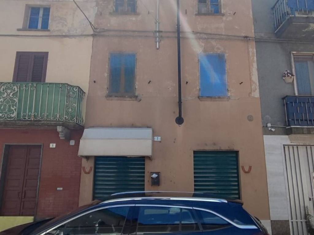 intera palazzina in vendita a Cerano
