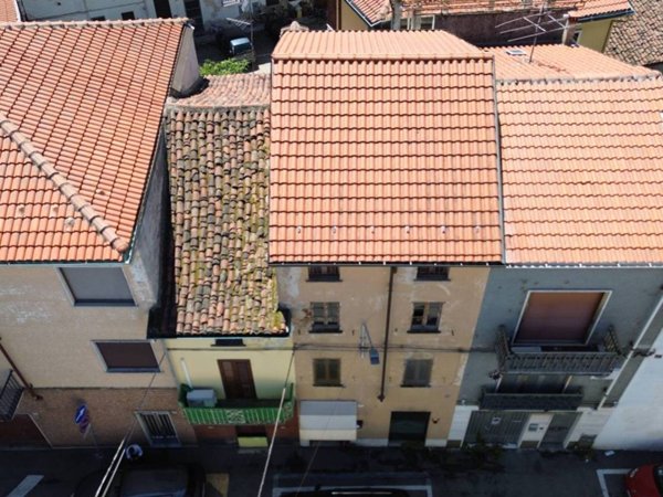 intera palazzina in vendita a Cerano