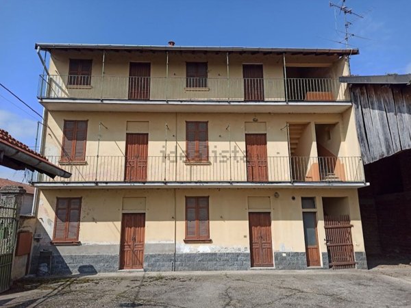 casa indipendente in vendita a Cerano