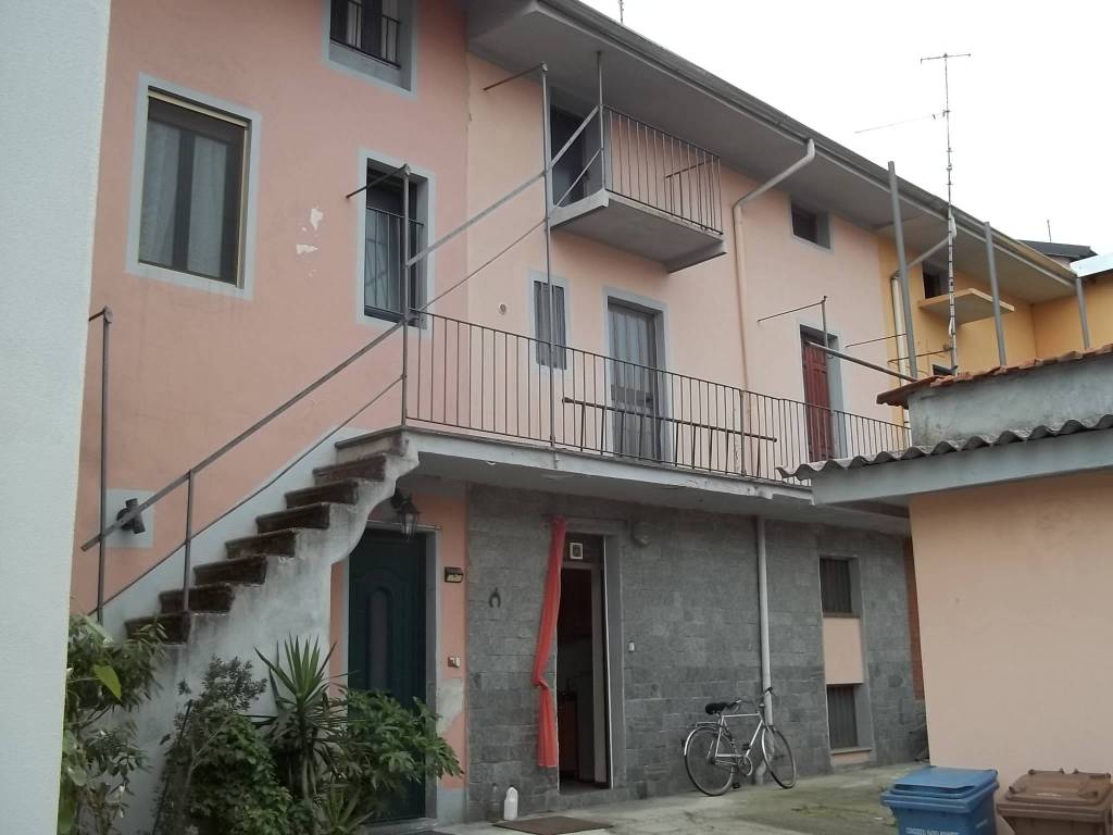 casa indipendente in vendita a Cerano