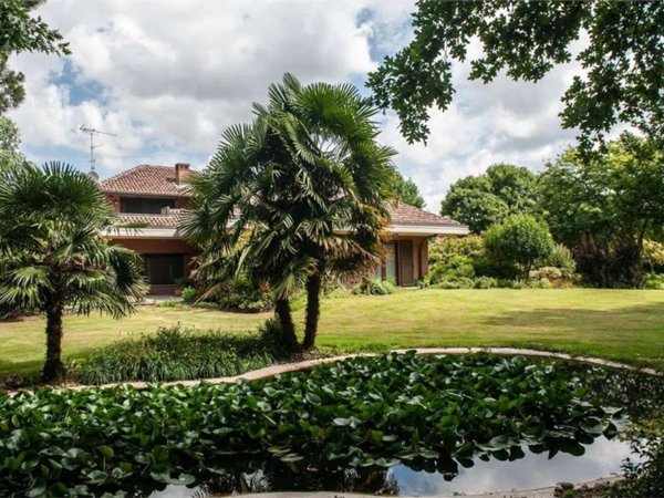 casa indipendente in vendita a Cerano