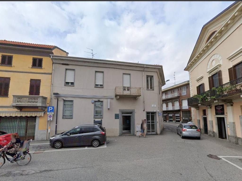 negozio in vendita a Cerano