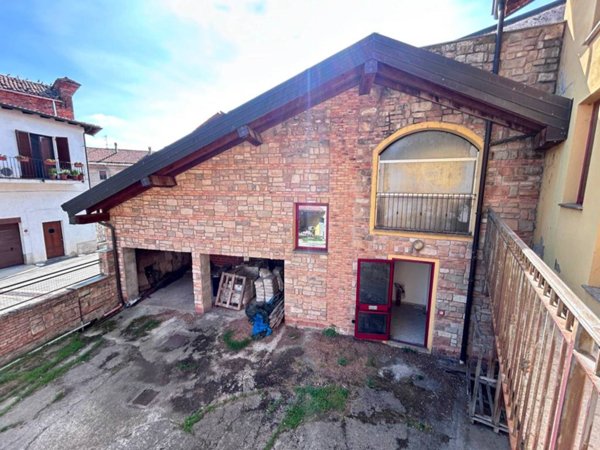 casa indipendente in vendita a Cerano