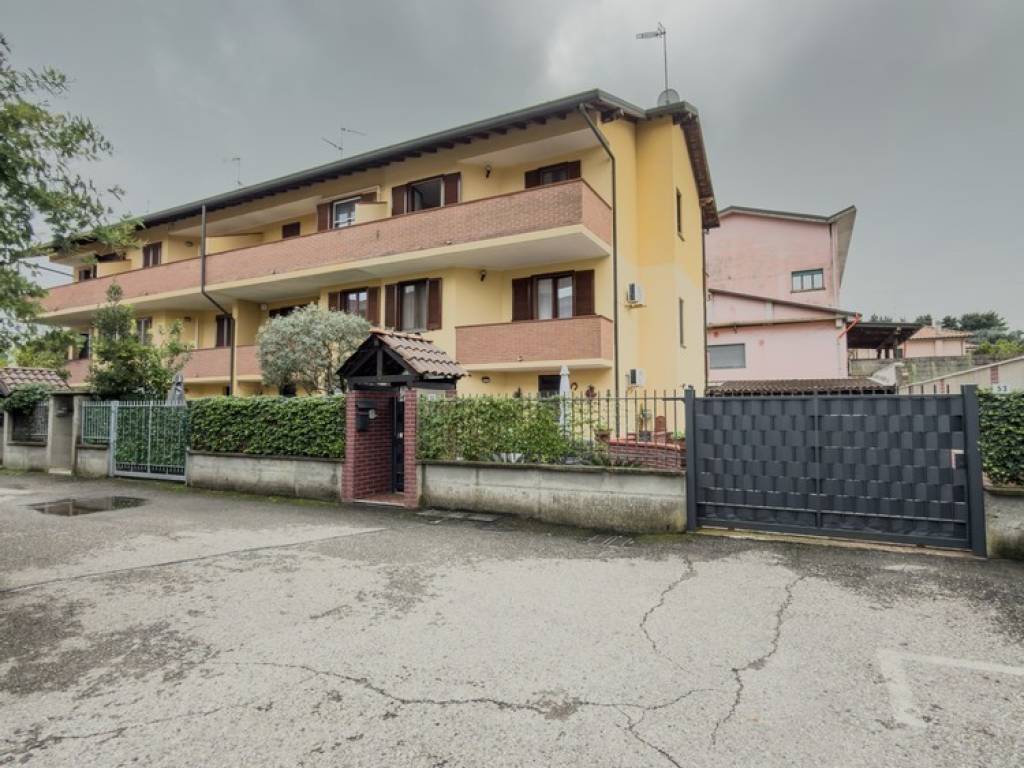 casa indipendente in vendita a Cerano