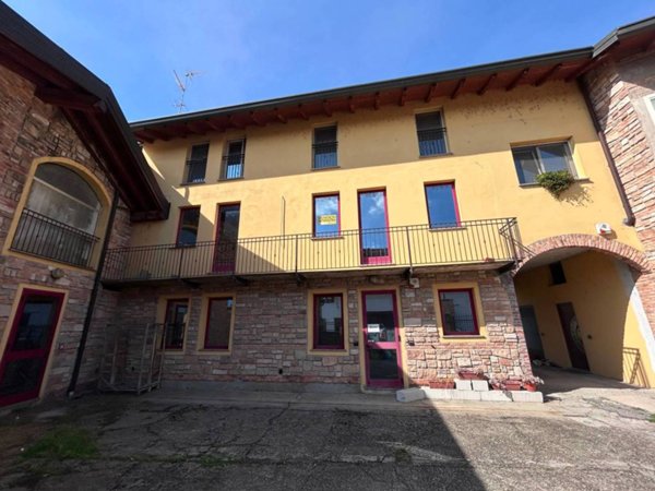 casa indipendente in vendita a Cerano