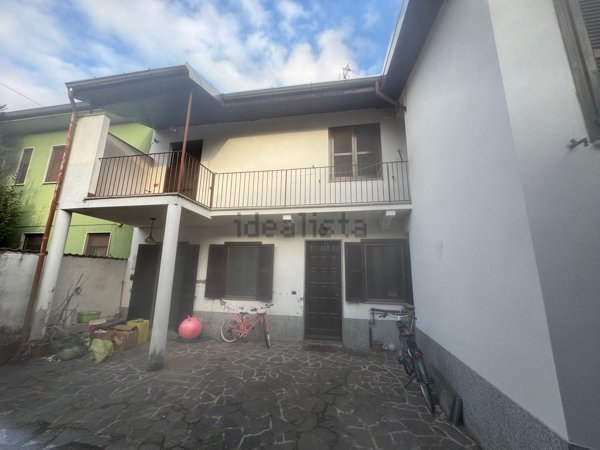 casa indipendente in vendita a Cerano