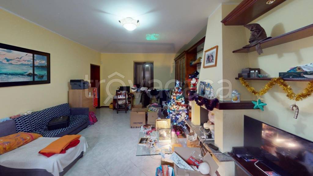 casa indipendente in vendita a Cerano