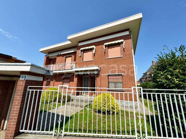 casa indipendente in vendita a Cerano