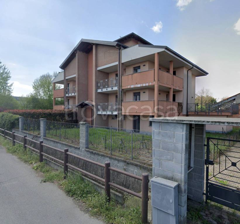 casa indipendente in vendita a Cerano