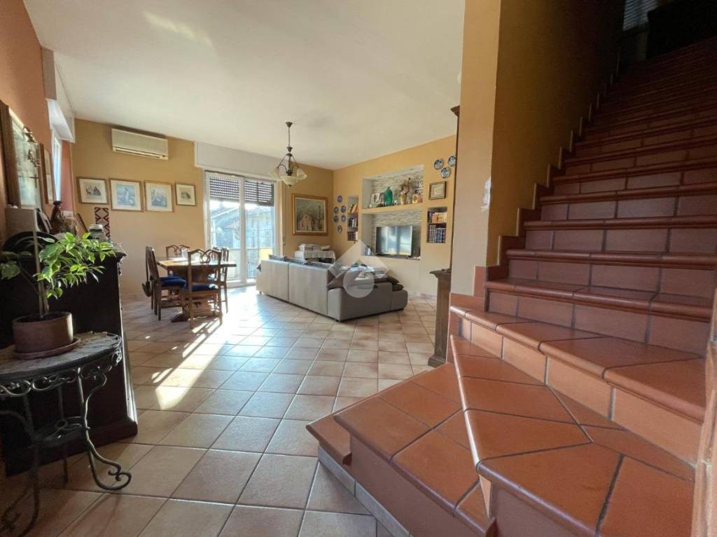 casa indipendente in vendita a Cerano