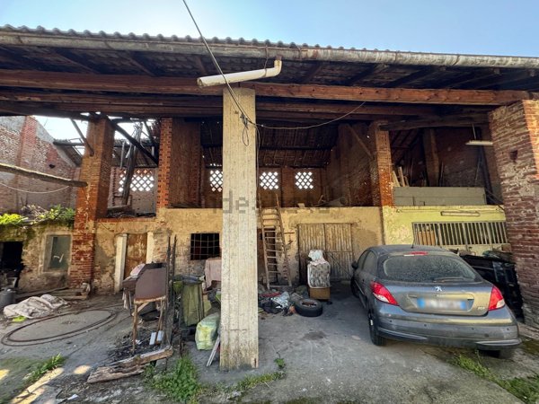 casa indipendente in vendita a Cerano