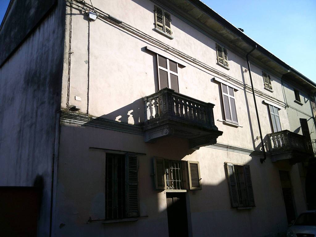 casa indipendente in vendita a Cerano