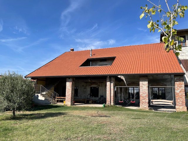 casa indipendente in vendita a Cerano