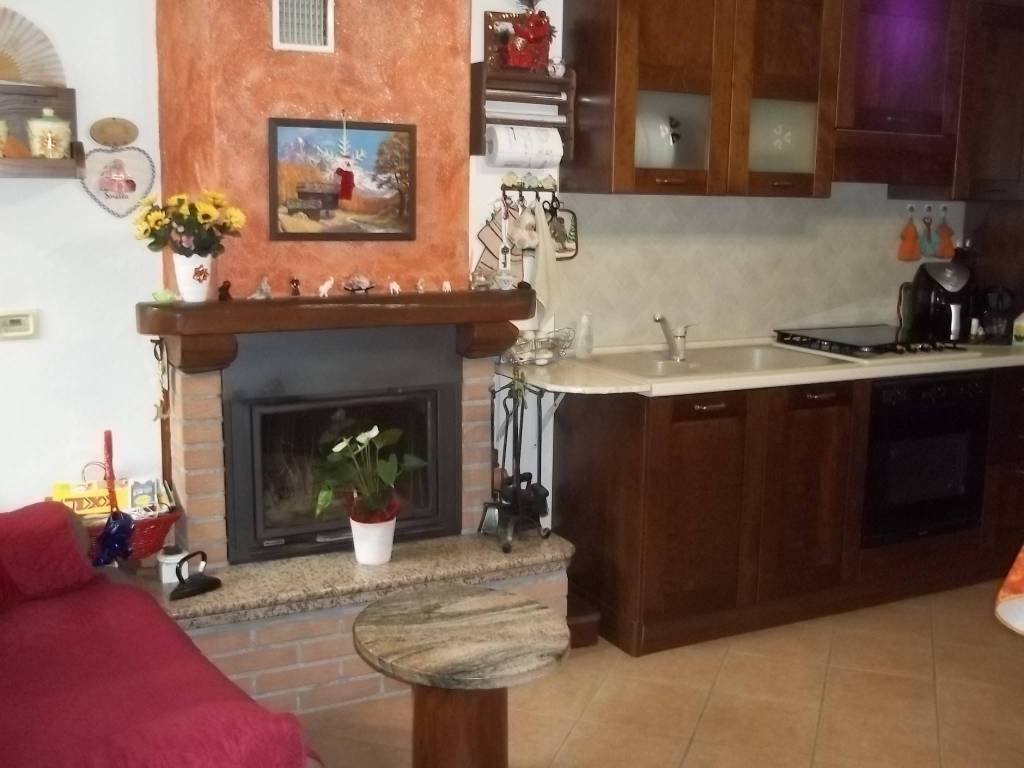 casa indipendente in vendita a Cerano