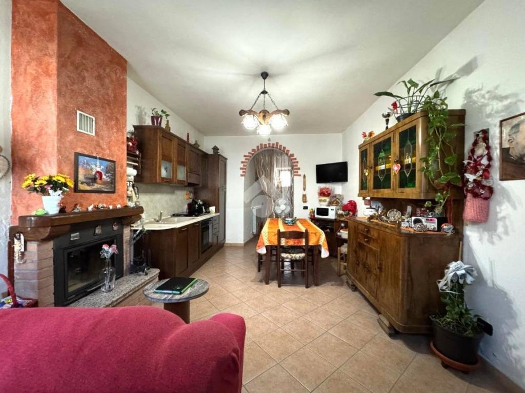 casa indipendente in vendita a Cerano