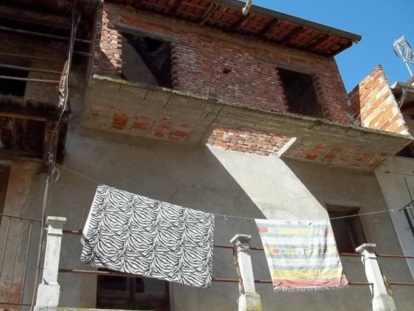 casa indipendente in vendita a Cerano