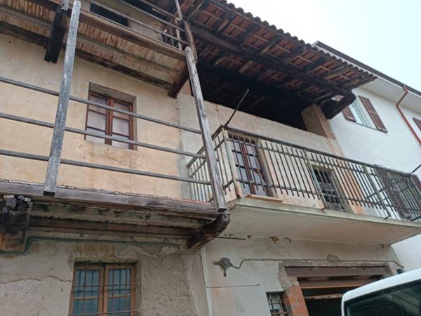 casa indipendente in vendita a Cerano