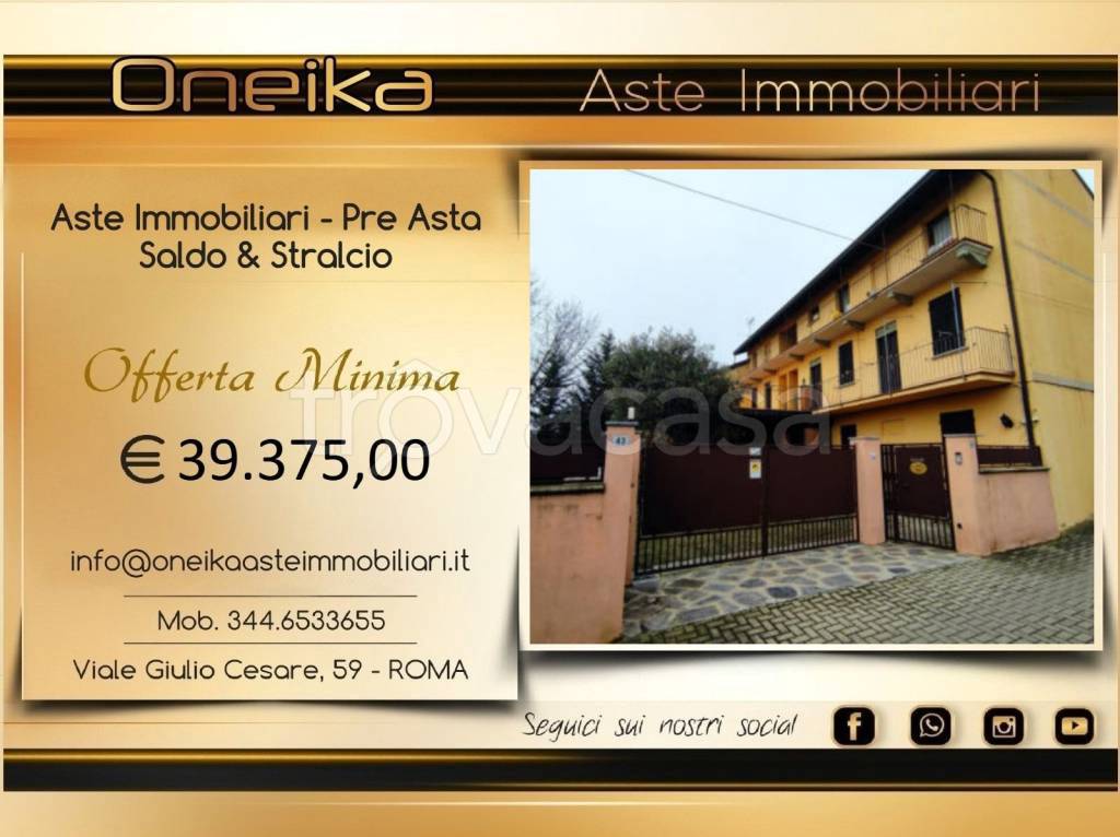 casa indipendente in vendita a Cerano