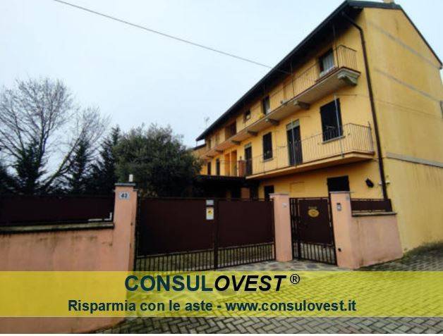casa indipendente in vendita a Cerano