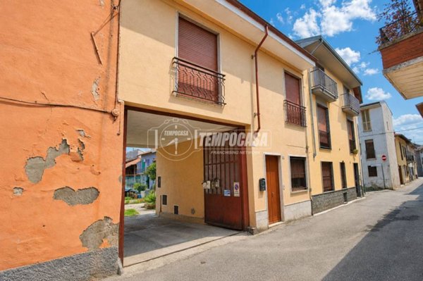 casa indipendente in vendita a Cerano