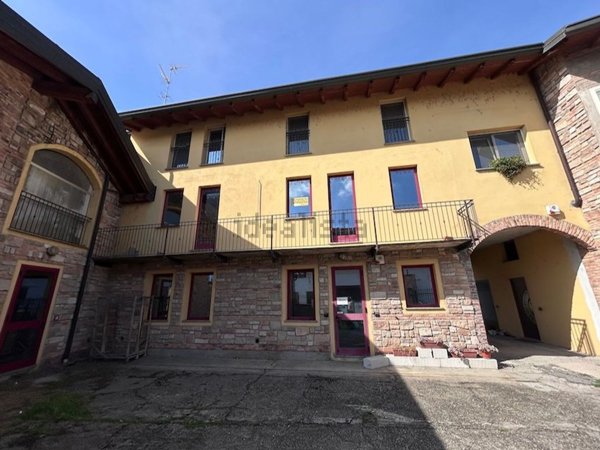 casa indipendente in vendita a Cerano