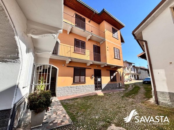 casa indipendente in vendita a Cerano