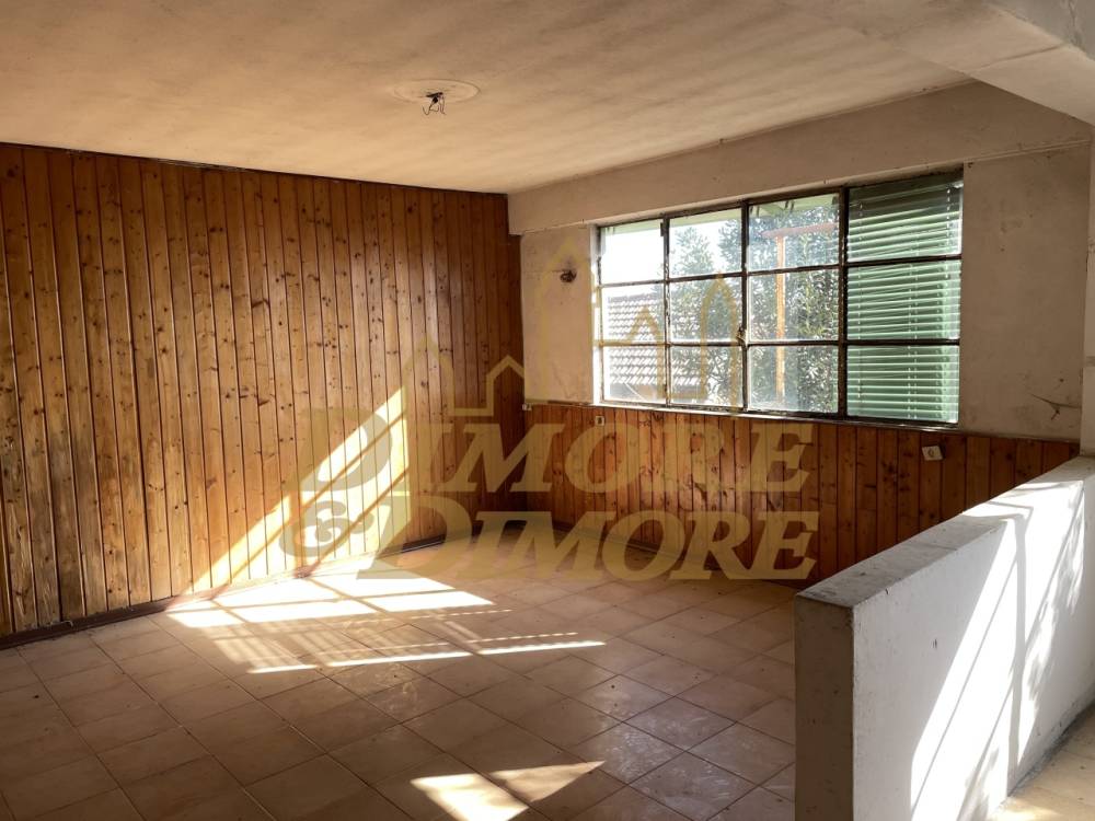 casa indipendente in vendita a Colazza