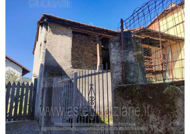 locale commerciale in vendita a Colazza