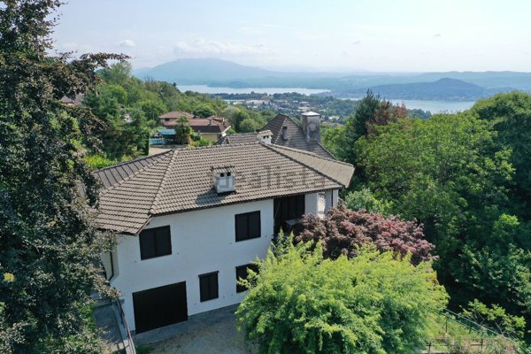 casa indipendente in vendita a Colazza