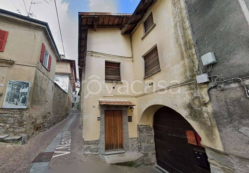 casa indipendente in vendita a Colazza