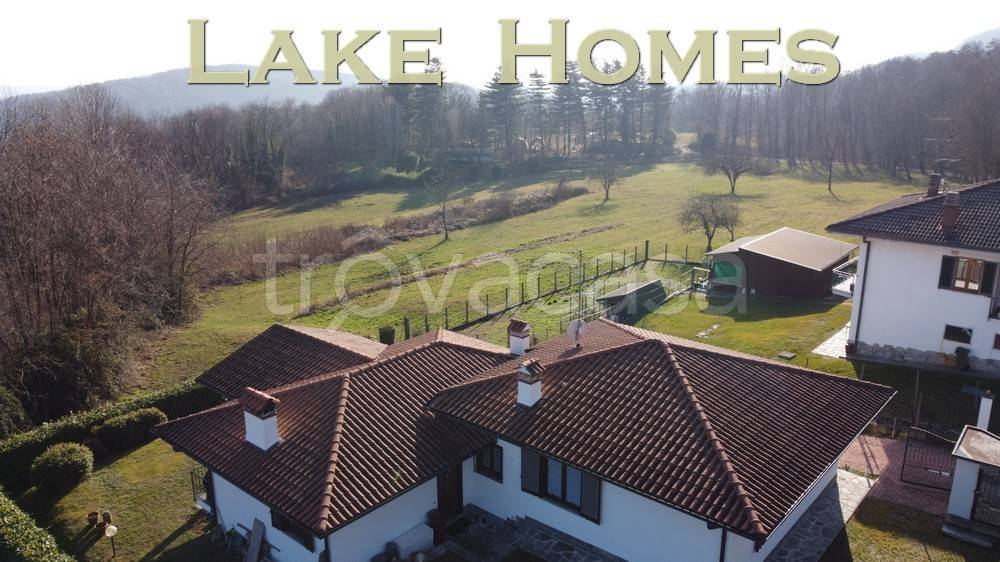 casa indipendente in vendita a Colazza