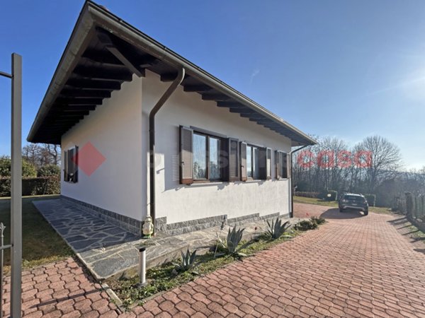 casa indipendente in vendita a Colazza