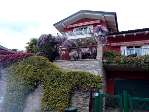 casa indipendente in vendita a Colazza