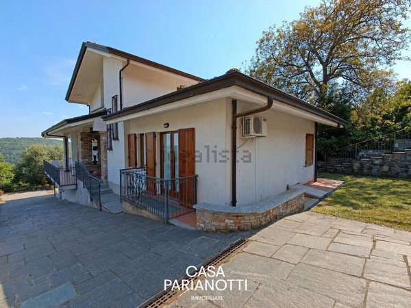 casa indipendente in vendita a Colazza