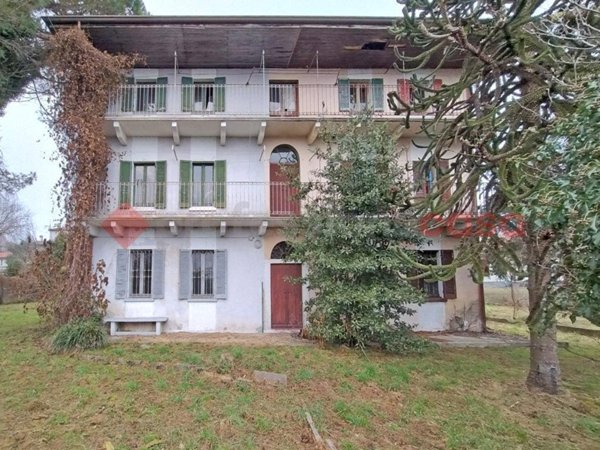 casa indipendente in vendita a Comignago