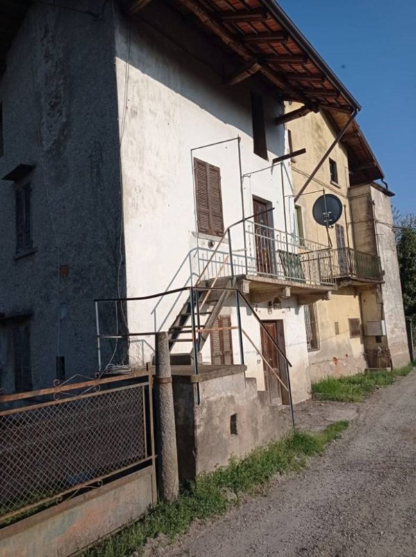 casa indipendente in vendita a Comignago