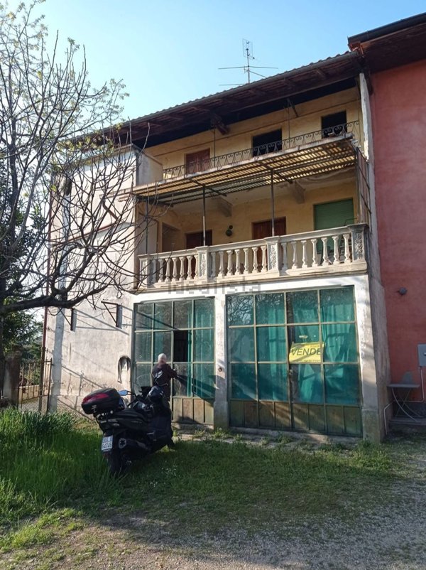 casa indipendente in vendita a Comignago