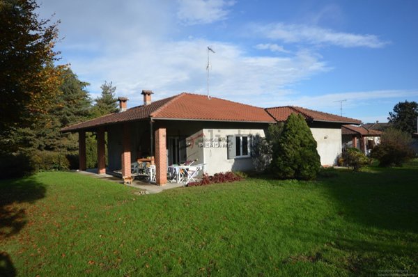 casa indipendente in vendita a Comignago