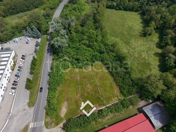 terreno agricolo in vendita a Comignago